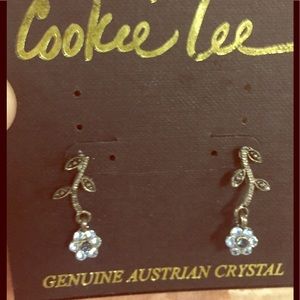 NWT Cookie Lee Floral Austrian Crystal Earrings